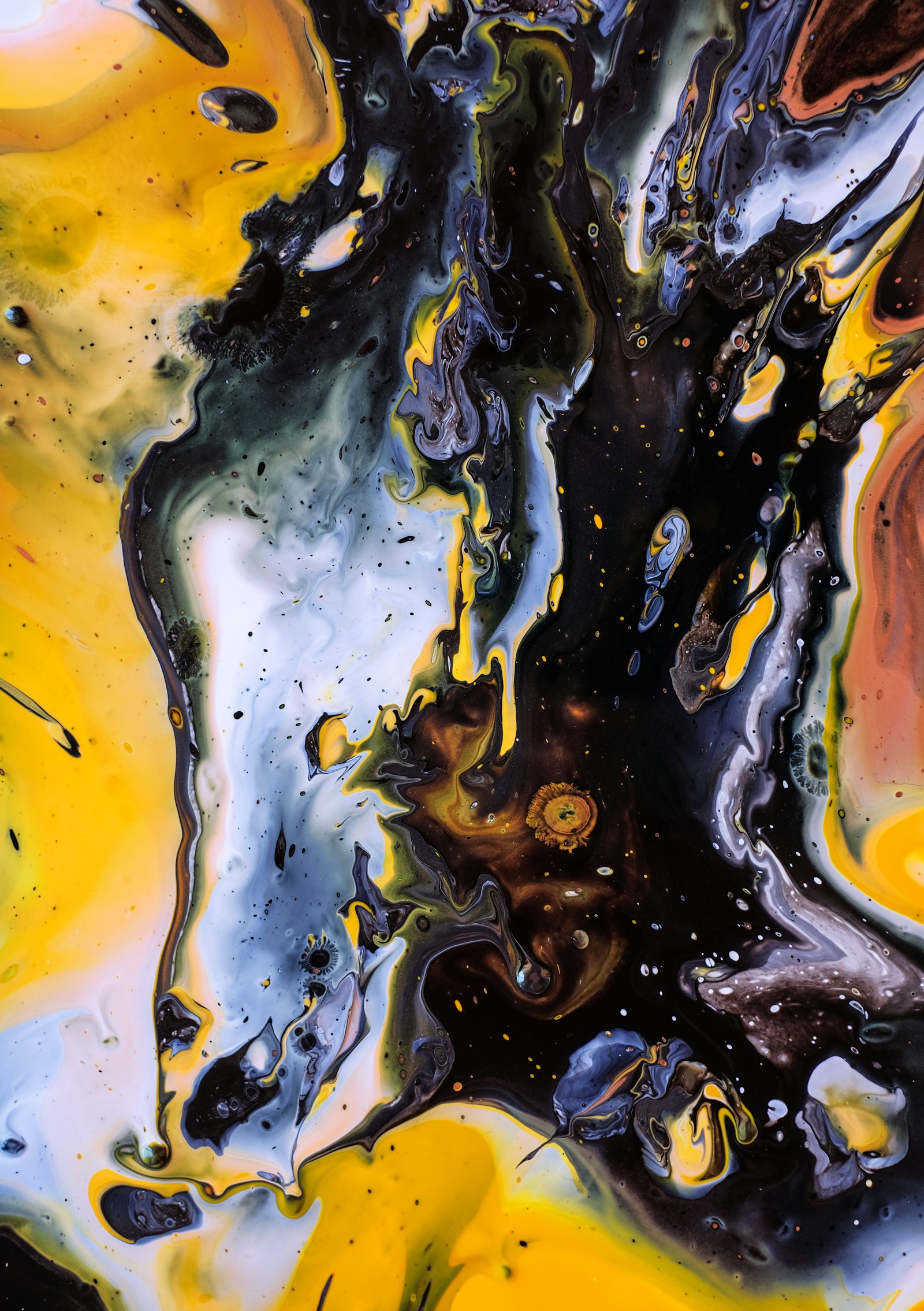 Beginners making art in an Amsterdam studio